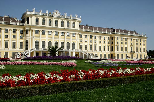 vienna hotels near schonbrunn palace