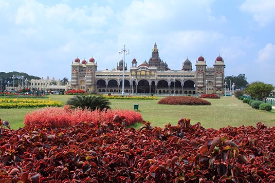 Gardens, Mysore Palace, Mysore, Karnataka