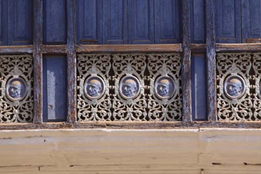 A cast iron balcony, Gwalior