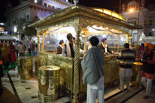 Offering, The Golden Temple, Amritsar, Punjab, India