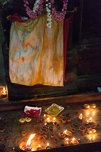 Candles, Sri Ranganathaswamy Temple, Srirangam, Tiruchirapalli, India