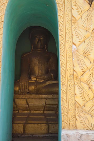 Buddha, Pagodas, Inn Dein, Inle, Myanmar