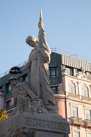 Grande Guerra Statue, Liberdade Avenue, Lisbon, Portugal