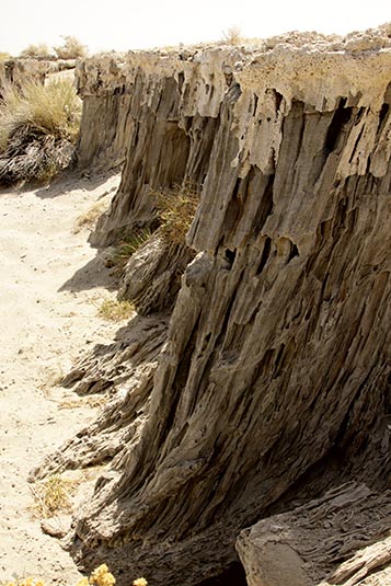 Tufa Formations on Shore, Mono Lake, California, USA
